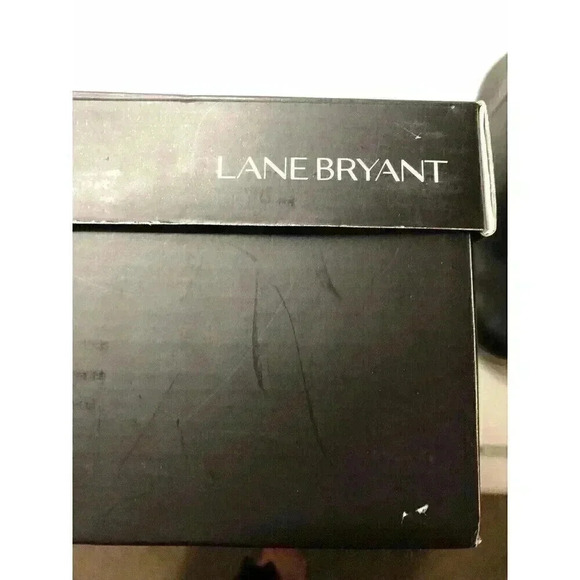 Lane Bryant Womens 8W Black Leather Bootie With Gold Trim  New With Box - Picture 9 of 9